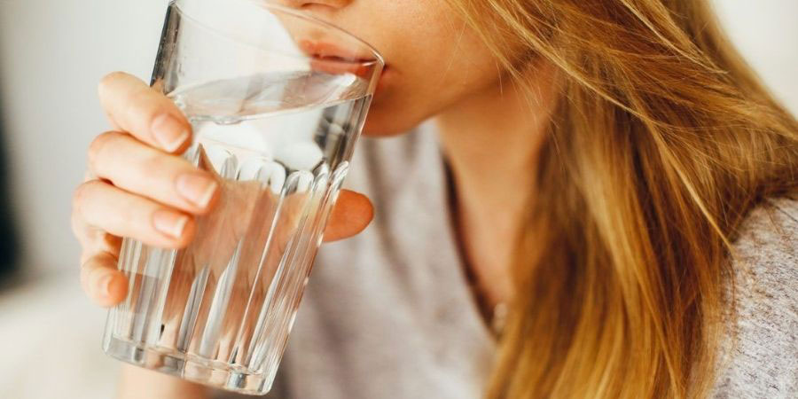 beber agua de depósitos de agua potable para viviendas